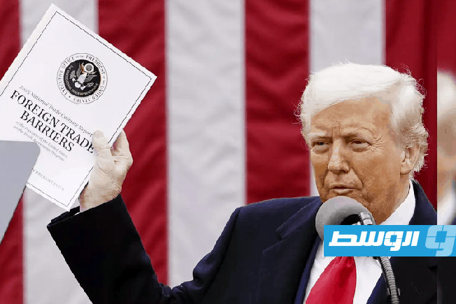 «وول ستريت جورنال»: ترامب يدرس فرض تعريفات جديدة على صناعة الصلب وأشباه الموصلات