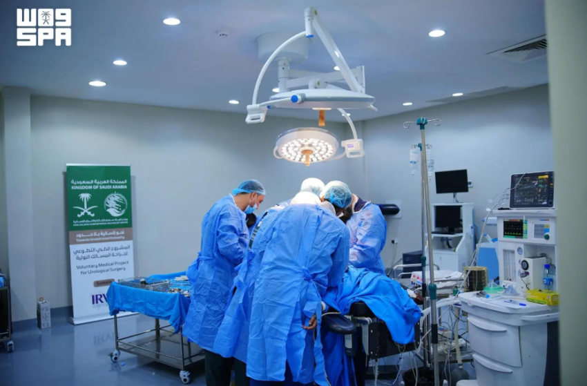 الفريق الطبي لمركز الملك سلمان للإغاثة يجري 215 عملية جراحية بالصومال
