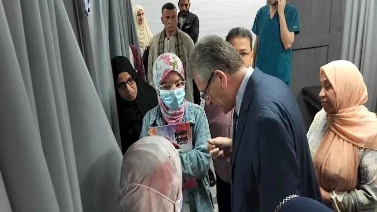عميد طب بنها: لا تهاون في خدمة المرضى.. والطوارئ خط الدفاع الأول