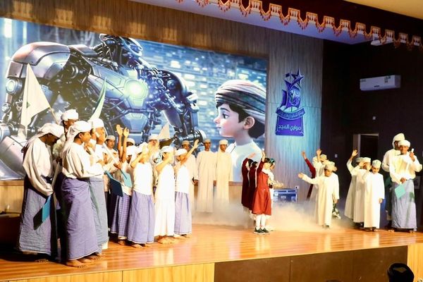 تعليمية جنوب الباطنة تحتفي بالطلبة المجيدين في التحصيل الدراسي