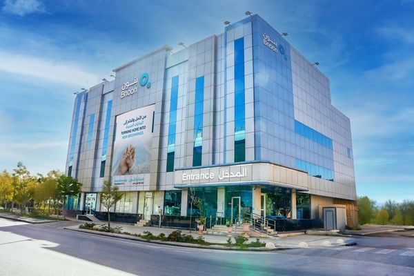"بنــــون للإخصاب" تعلن ولادة أول طفل في المملكة باستخدام الذكاء الاصطناعي في الحقن المجهري
