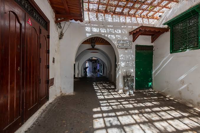 فاجعة حي “المطامر” بتطوان.. انهيار سور يصرع طفلين