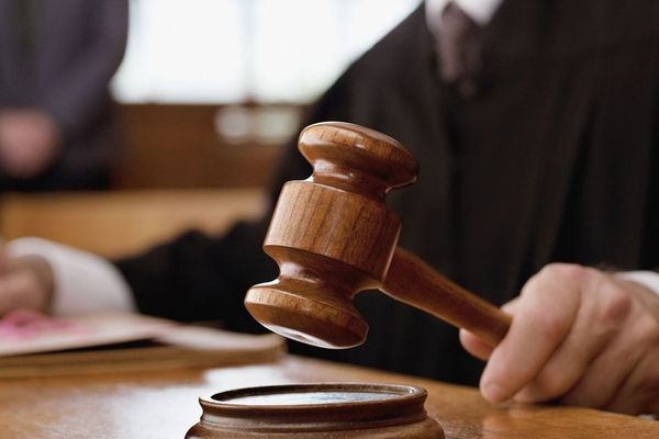القاضية الحسن تنفذ مذكرة إلقاء القبض بحق الإعلامي فادي أبو دية