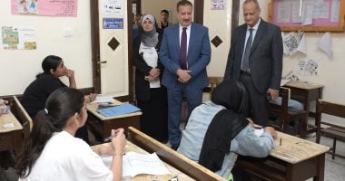محافظ بورسعيد يتابع انطلاق امتحانات الشهادة الإعدادية