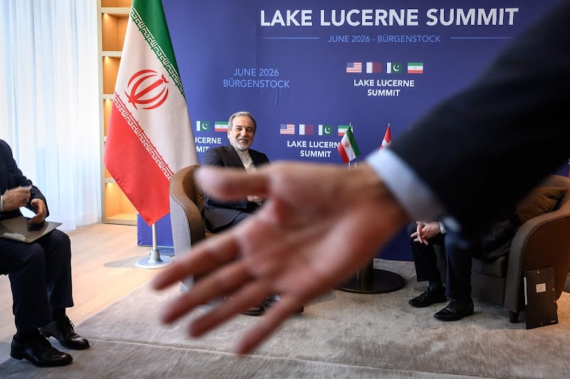 إيران تنفي برمجة اجتماع مع أمريكا