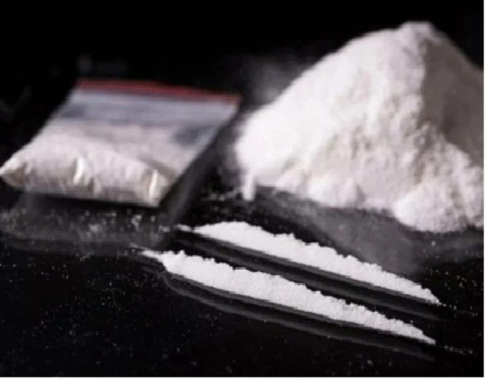 وزير الصحة الأمريكي يكشف: كنت أتعاطى الكوكايين فوق المراحيض!