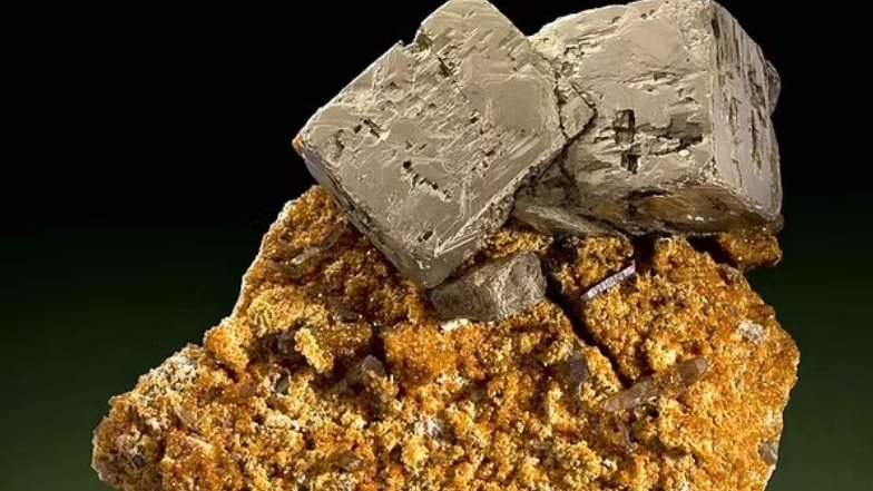 خريطة كنوز الأرض المفقودة.. اكتشاف علمي يقود إلى ثروات نادرة بمليارات الدولارات