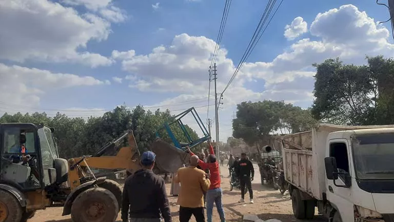 حملة موسعة بقليوب لضبط الشارع ورفع الإشغالات وضبط مواد بترولية مهربة