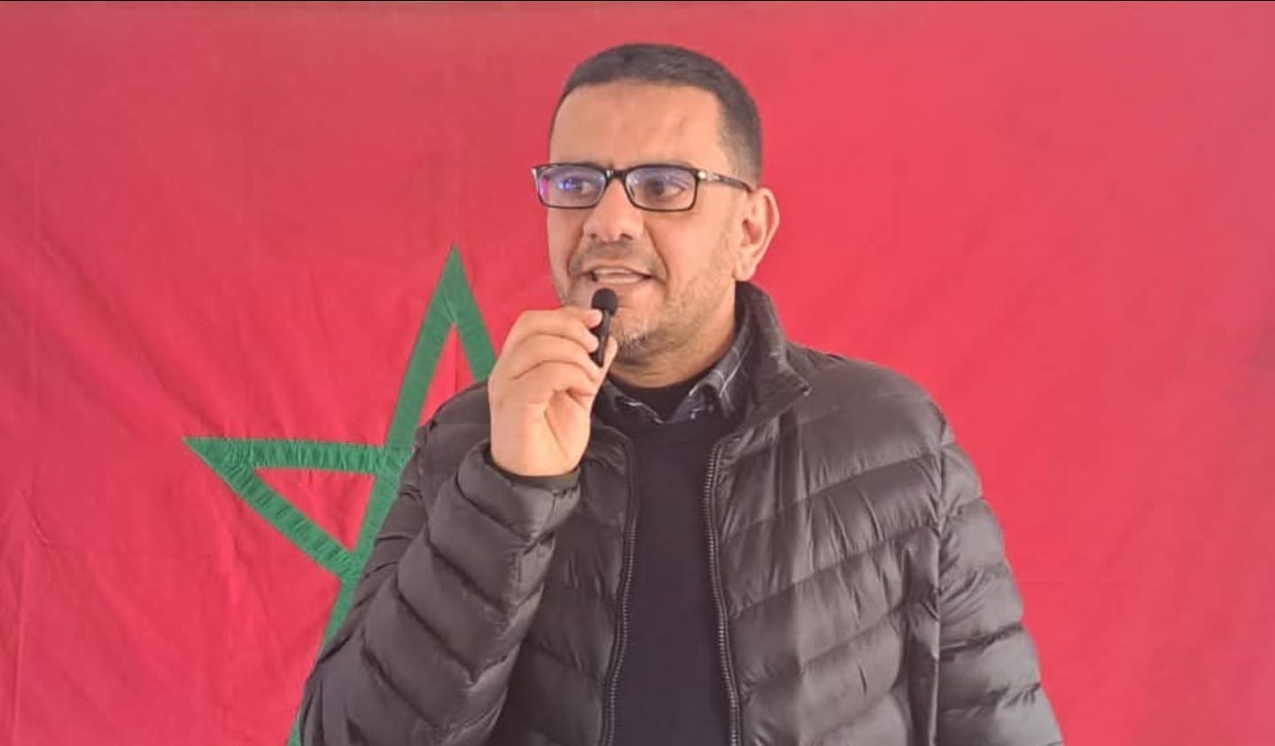 شاب يزاحم “شيوخ السياسة” على مقعد برلماني في تشريعيات 2026 بالناظور