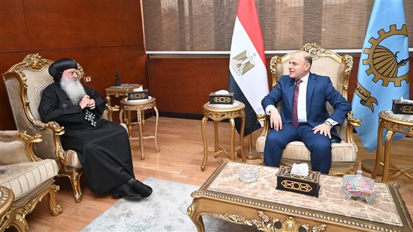 بمناسبة شهر رمضان، الأنبا بولا يقدم التهنئة لمحافظ الغربية