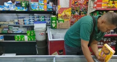 إعدام لحوم وأغذية ومشروبات غير صالحة بحملات على 85 منشأة غذائية بالأقصر