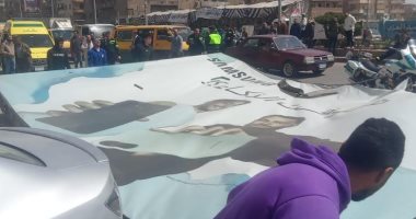 مصرع شخص سقطت عليه لوحة إعلانية كبيرة فى المحلة