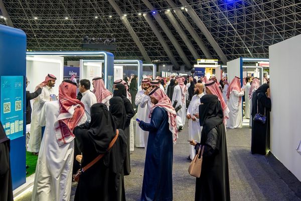 85 شركة تستقبل 6000 متقدم للعمل
