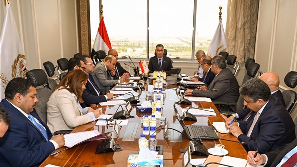 وزير التموين يترأس اجتماع اللجنة العليا للمشروع القومي “Carry On” لمتابعة الموقف التنفيذي