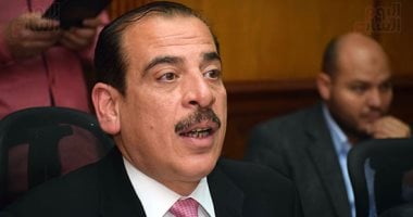 نائب وزير الصحة يتفقد منشآت أسيوط ويوجه بمكافآت تشجيعية للفرق المتميزة