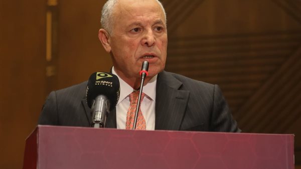 أول تعليق من هاني أبو ريدة على أزمة الأهلي واتحاد الكرة بسبب التحكيم
