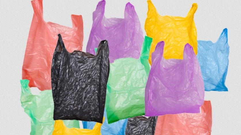 بعد قرار التنمية المحلية.. عقوبات مشددة لمتداولي أكياس بلاستيكية مضرة بالبيئة
