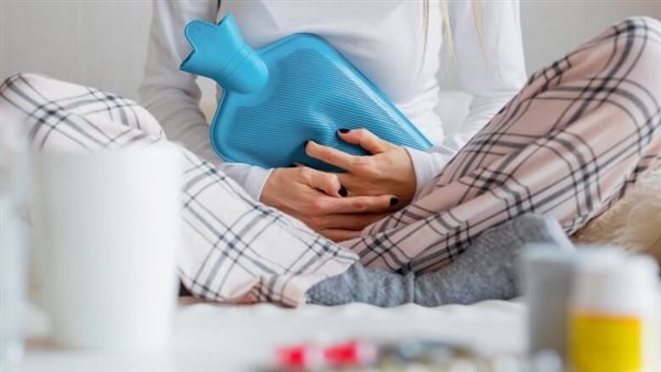 الإفتاء: يجوز للمرأة المستحاضة مس المصحف وقراءة القرآن في هذه الحالة