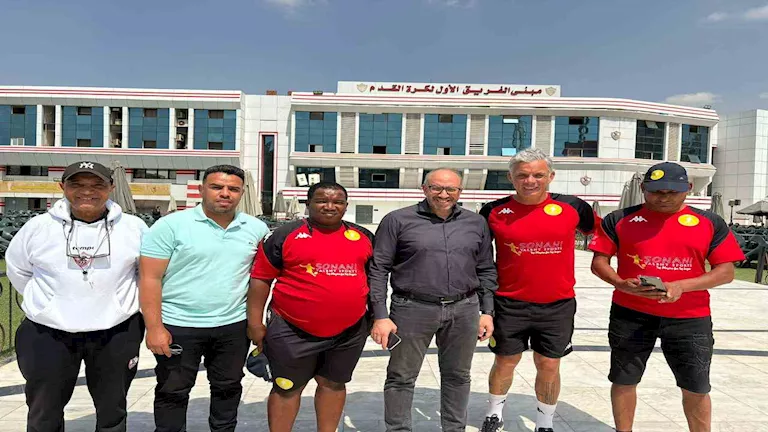 4 صور توثق جولة مارك فيش داخل نادي الزمالك