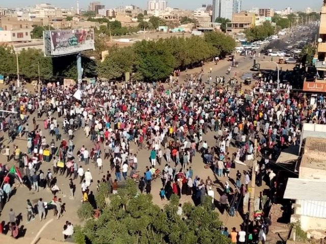 تشريح جثة ثورة إنترنت أكلت أبناءها
