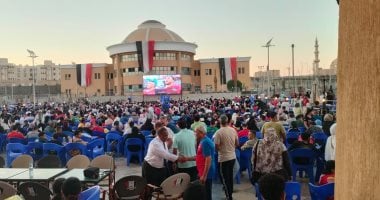 إقبال جماهيرى بمراكز الشباب بالقليوبية لمتابعة مباراة مصر بكأس العالم