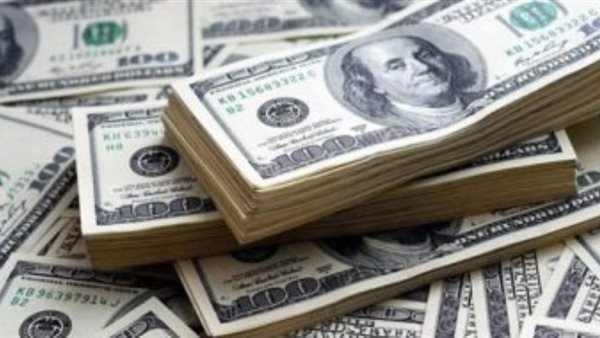 استقرار الدولار أمام الجنيه.. أسعار البيع والشراء في البنوك اليوم