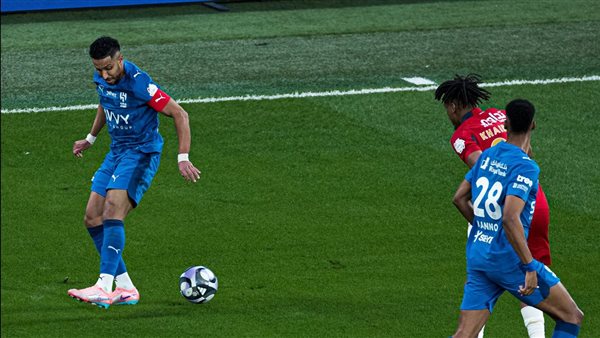 بنزيما يقود تشكيل الهلال أمام النصر في الدوري السعودي