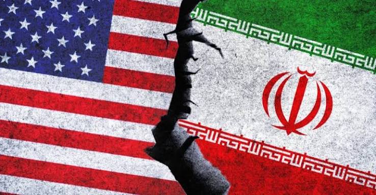 واشنطن تشدد الخناق على طهران.. عقوبات تطال 14 شخصية وشركة مرتبطة بشبكات تمويل النظام الإيراني