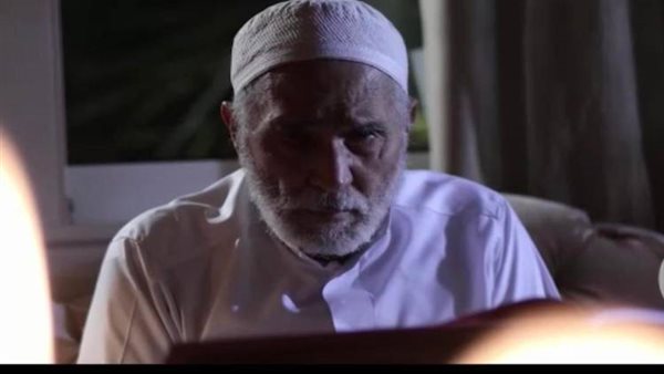 حالته تدهورت.. رسالة استغاثة من نجل عبد الرحمن أبو زهرة بعد وضعه على جهاز التنفس