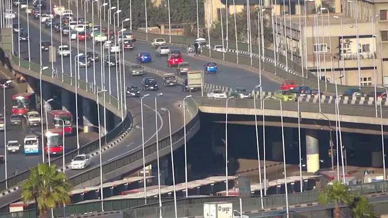 الجيزة تعلن غلق كوبري أكتوبر في الاتجاهين لتنفيذ أعمال التطوير