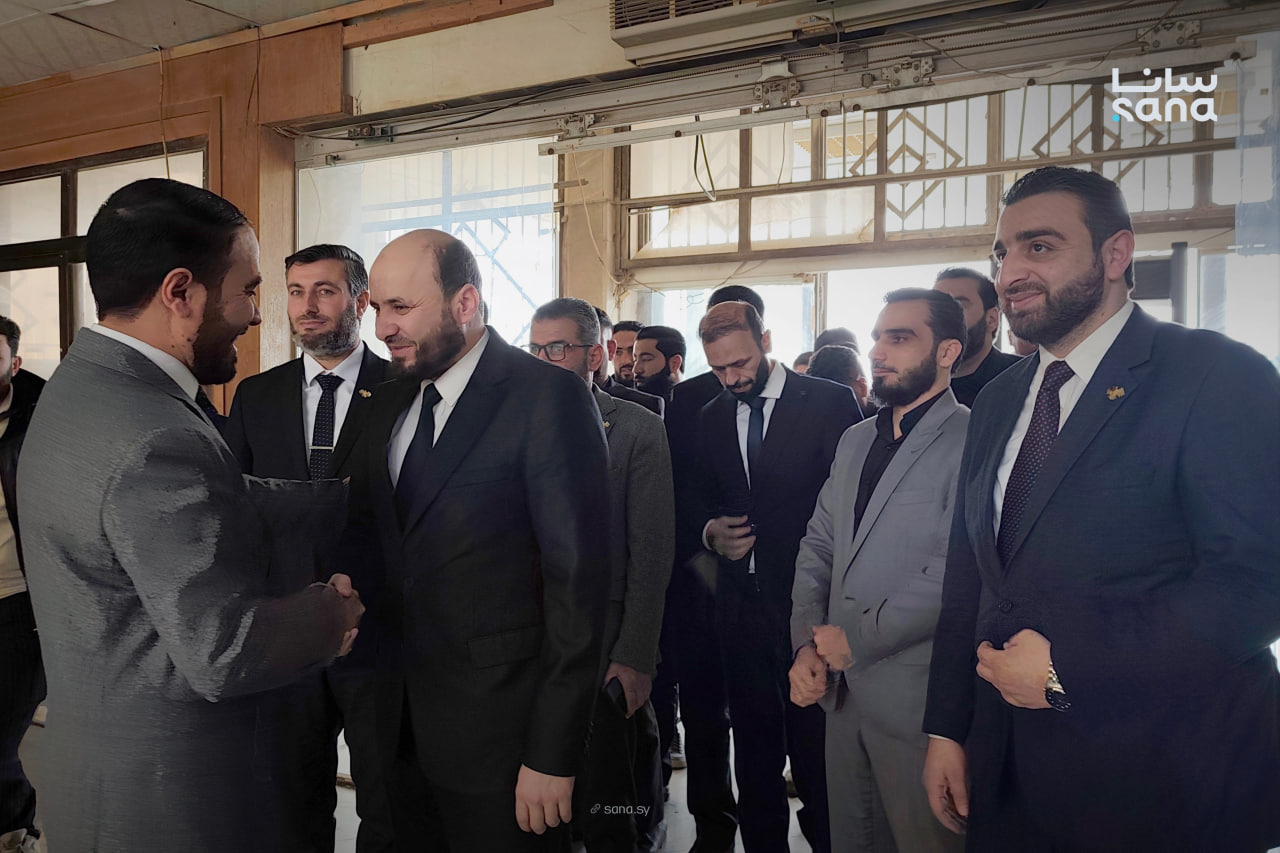 مديرية الإعلام في دير الزور تنظم لقاءً حوارياً بين وزير الطاقة وممثلين عن المجتمع المحلي