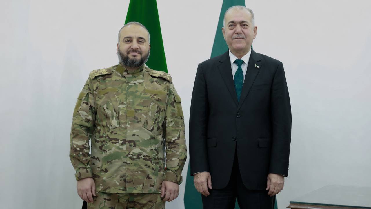 تعيين العميد عبدالجبار العكيدي في الهيئة الاستشارية لوزارة الدفاع السورية