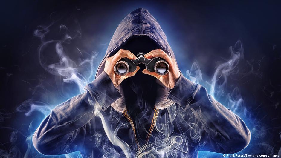 واشنطن تطلق حملة تجنيد علنية لجواسيس من الصين