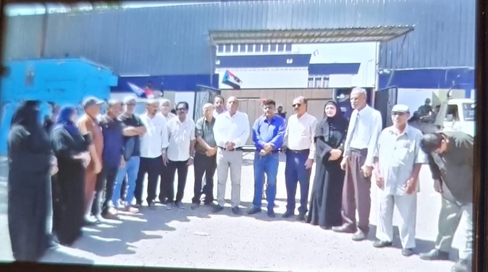 على هامش اغلاق مقر المجلس الانتقالي