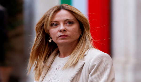 مذيع روسي يُشعل أزمة دبلوماسية بين موسكو وروما.. ماذا قال عن ميلوني؟