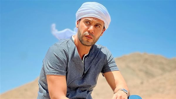 محمد إمام يواصل تصوير «صقر وكناريا» ويشوق الجمهور بصورة جديدة