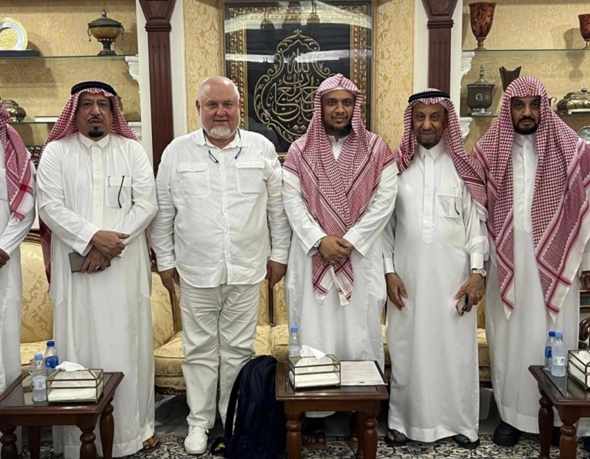 احتفاء وتكريم للرحالة والداعية الإسلامي دكتور ستيفان