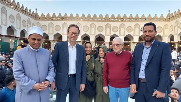 سفيرا إسبانيا وإندونيسيا يحضران إفطار «بيت الزكاة والصدقات» بالجامع الأزهر (صور)