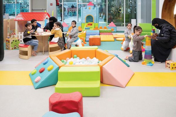 بدء العمل على افتتاح روضات أطفال في مقرات العمل