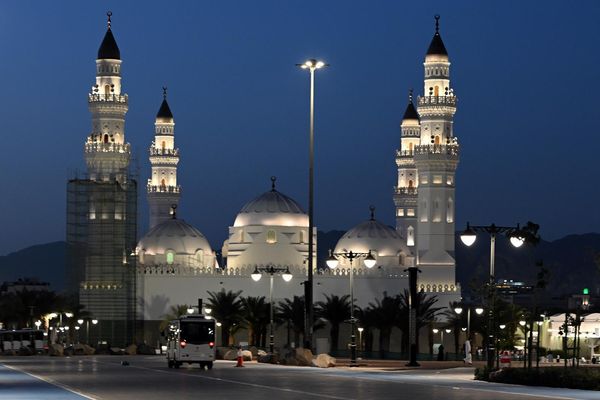 مسجد قباء.. محطة إيمانية وتاريخية لضيوف الرحمن في المدينة المنورة