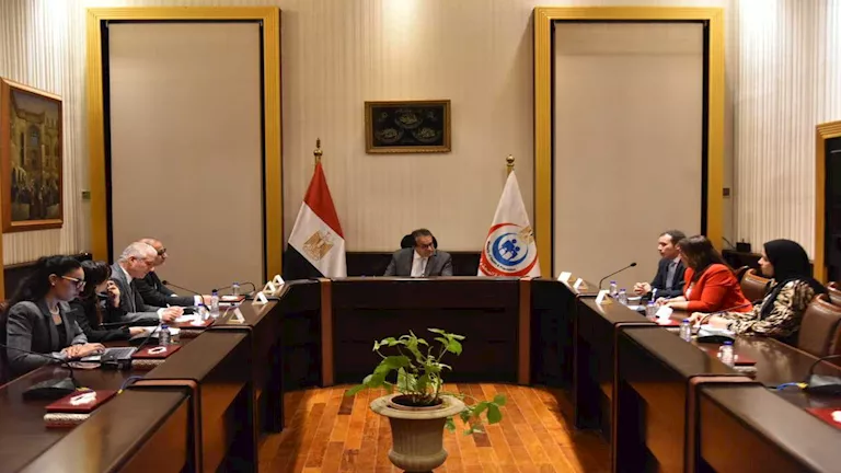 مصر تبحث دعم المنظومة الصحية في غزة