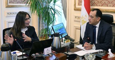 رئيس الوزراء يستعرض مع وزيرة الثقافة الأهداف الاستراتيجية للوزارة