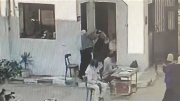 بعد واقعة الاعتداء، وزير الزراعة يكلّف وكيل وزارة جديدًا لإدارة “زراعة الغربية”