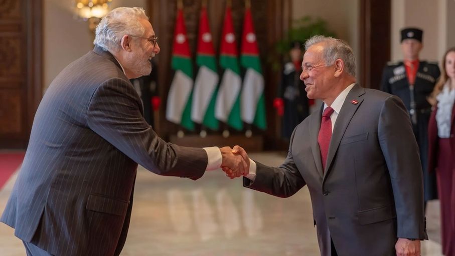 الملك يتقبل أوراق اعتماد عدد من السفراء