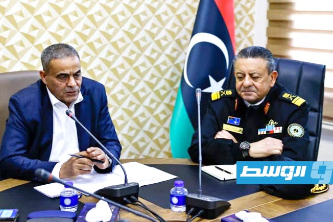 حكومة الدبيبة: ربط الناقلة الروسية المعطوبة قبالة الساحل الليبي تمهيدًا لسحبها