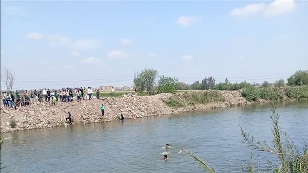 انتشال جثة شاب لقى مصرعه غرقًا في ترعة ميت سلسيل بالدقهلية