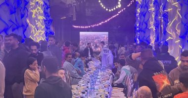 مائدة إفطار أسطورية فى بحر البلد بالوراق.. الشباب يعدون آلاف الوجبات ويزينون الشوارع بالأنوار والرسومات.. «غزة فى القلب» رسالة تضامن على الجدران.. شاشة عرض تضىء بمشاهد المتحف الكبير وبرنامج دولة التلا