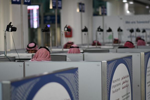 الجوازات تعلن جاهزيتها لاستقبال ضيوف الرحمن في موسم حج 1447هـ