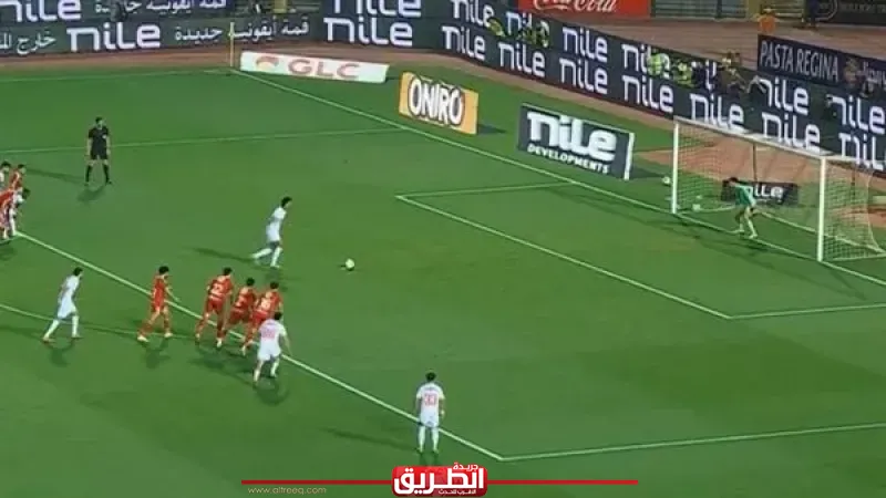 صراع اللقب يشتعل.. الأهلي يواجه إنبي والزمالك يصطدم بسموحة في الأمتار الأخيرة