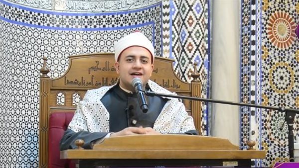 بصوت عذب، الشيخ محمود صوفي يصدح بابتهال عن الصلاة على النبي (فيديو)